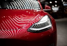 Tesla auto, tesla model S, tesla részvények